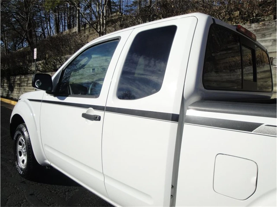 2005 Nissan Frontier 2nd Gen - Image 11 of 28