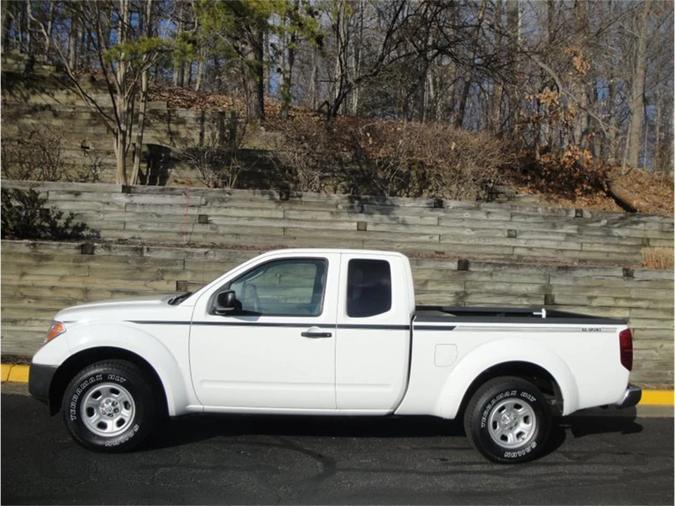 2005 Nissan Frontier 2nd Gen - Image 4 of 28