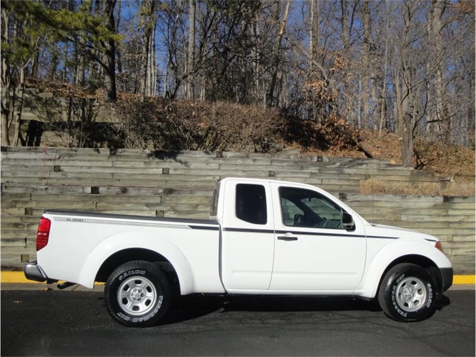 2005 Nissan Frontier 2nd Gen - Image 3 of 28