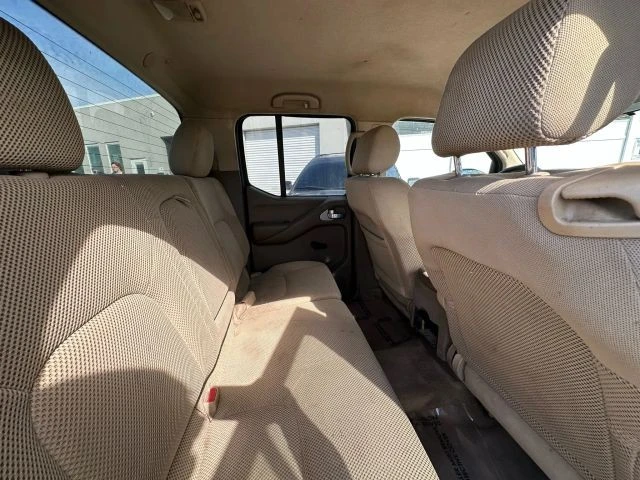 2005 Nissan Frontier 2nd Gen - Image 11 of 14