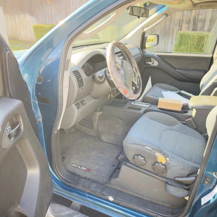2005 Nissan Frontier 2nd Gen - Image 4 of 7