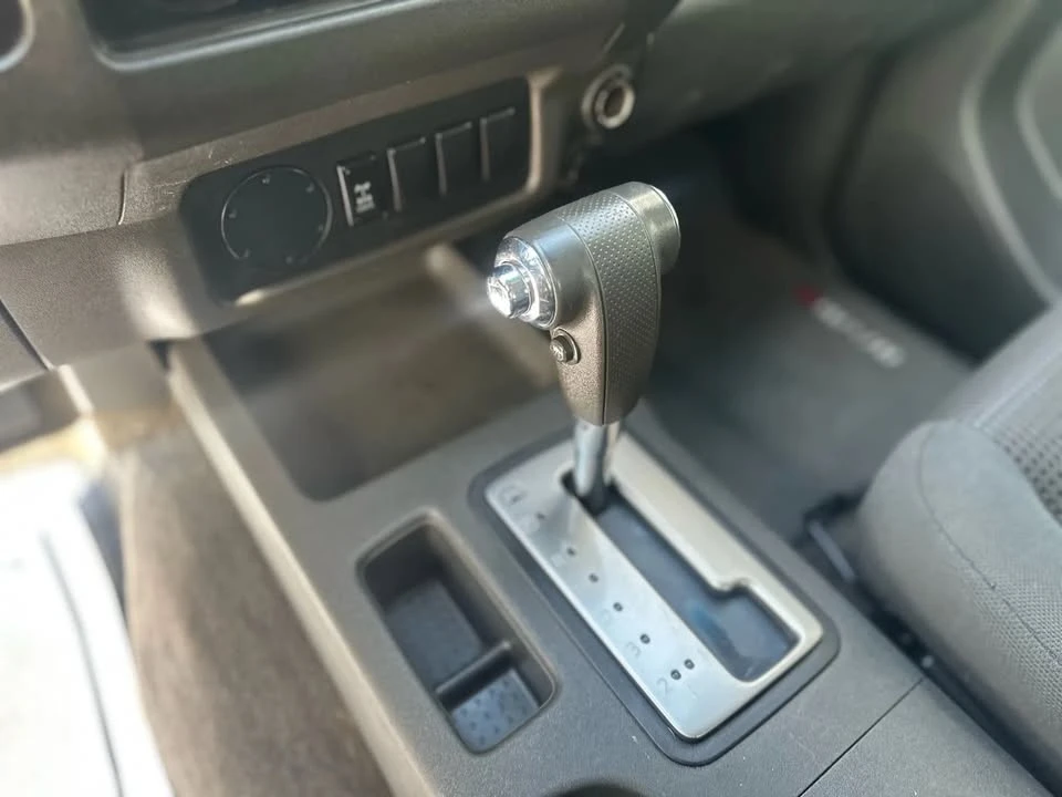 2005 Nissan Frontier 2nd Gen - Image 15 of 20