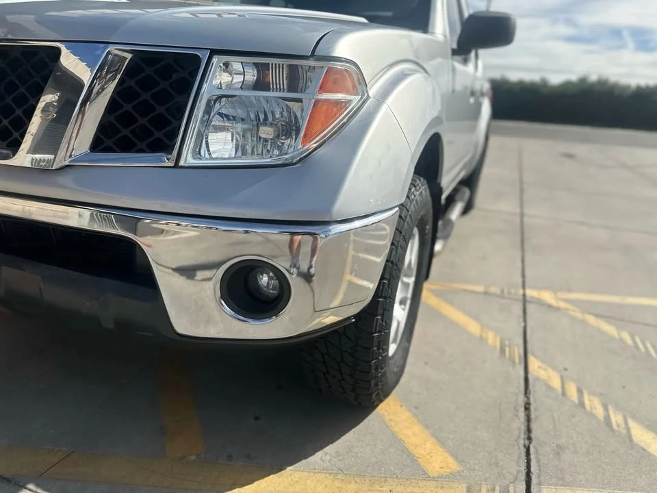 2005 Nissan Frontier 2nd Gen - Image 9 of 20
