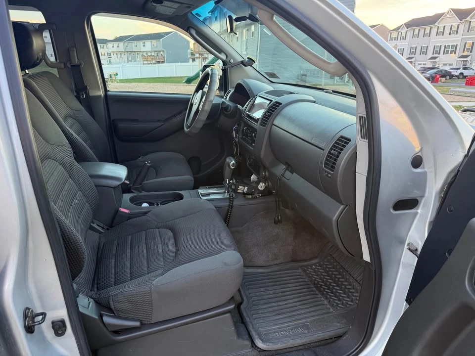 2005 Nissan Frontier 2nd Gen - Image 14 of 16
