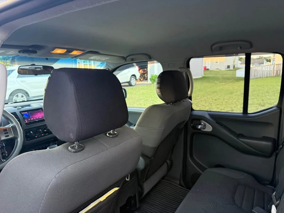 2005 Nissan Frontier 2nd Gen - Image 9 of 16