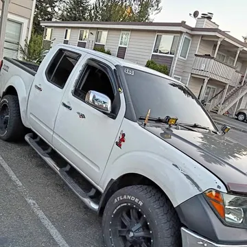 2005 Nissan Frontier Crew Cab Nismo Pickup 4D 5 ft