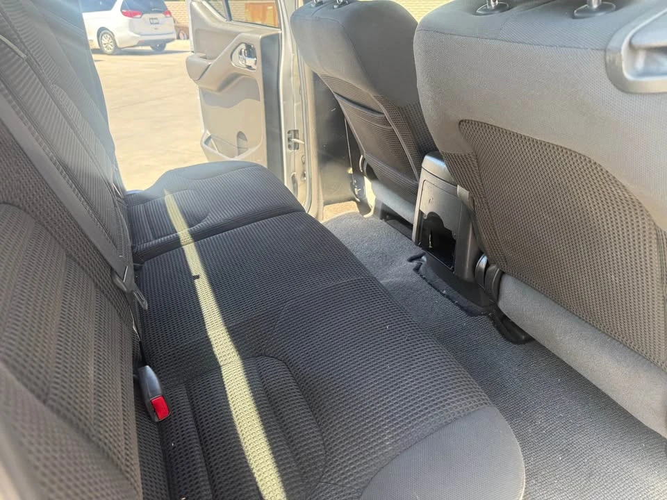 2005 Nissan Frontier 2nd Gen - Image 13 of 14