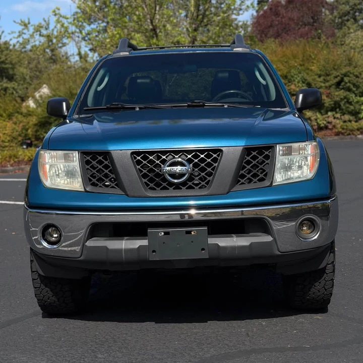 2005 Nissan Frontier 2nd Gen - Image 10 of 16