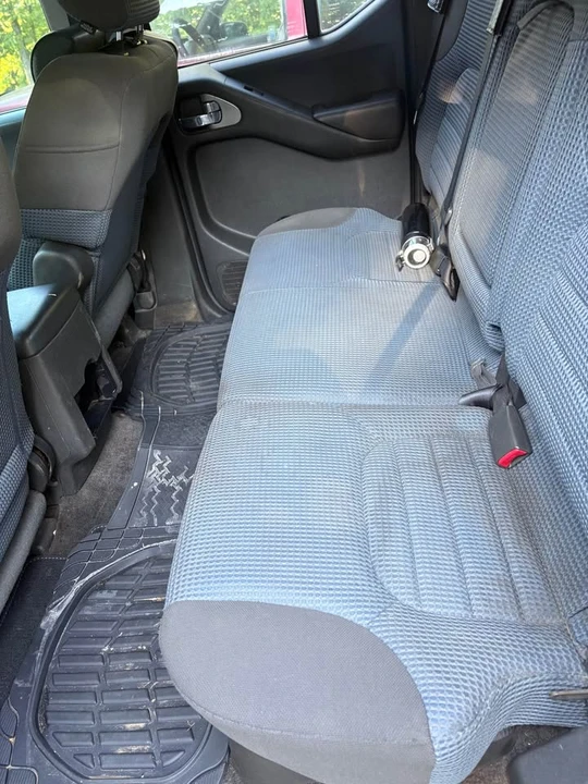 2005 Nissan Frontier 2nd Gen - Image 9 of 13