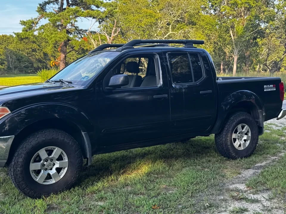 2005 Nissan Frontier 2nd Gen - Image 2 of 10