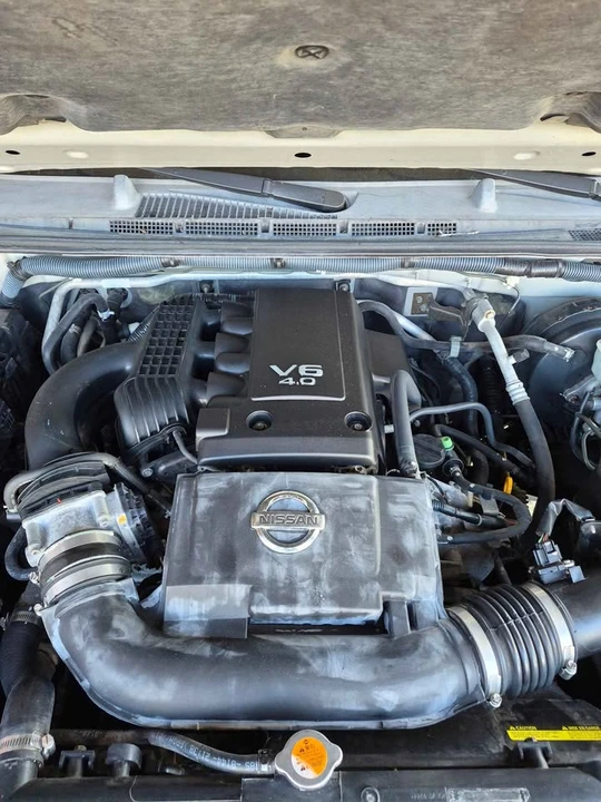 2005 Nissan Frontier 2nd Gen - Image 2 of 6