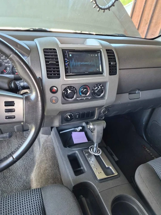 2005 Nissan Frontier 2nd Gen - Image 5 of 6