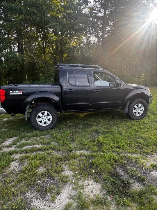 2005 Nissan Frontier 2nd Gen - Image 4 of 10
