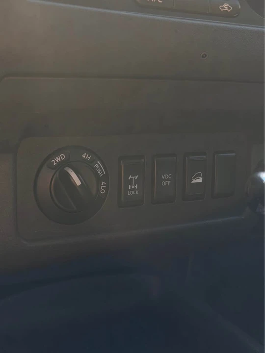 2005 Nissan Frontier 2nd Gen - Image 8 of 11