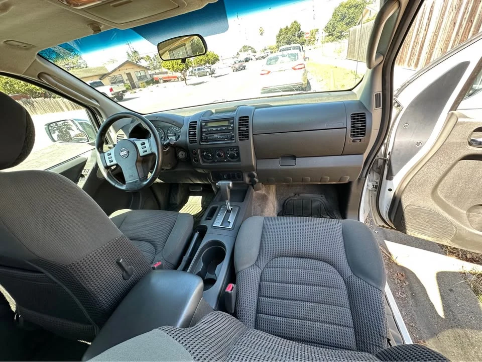 2005 Nissan Frontier 2nd Gen - Image 15 of 17