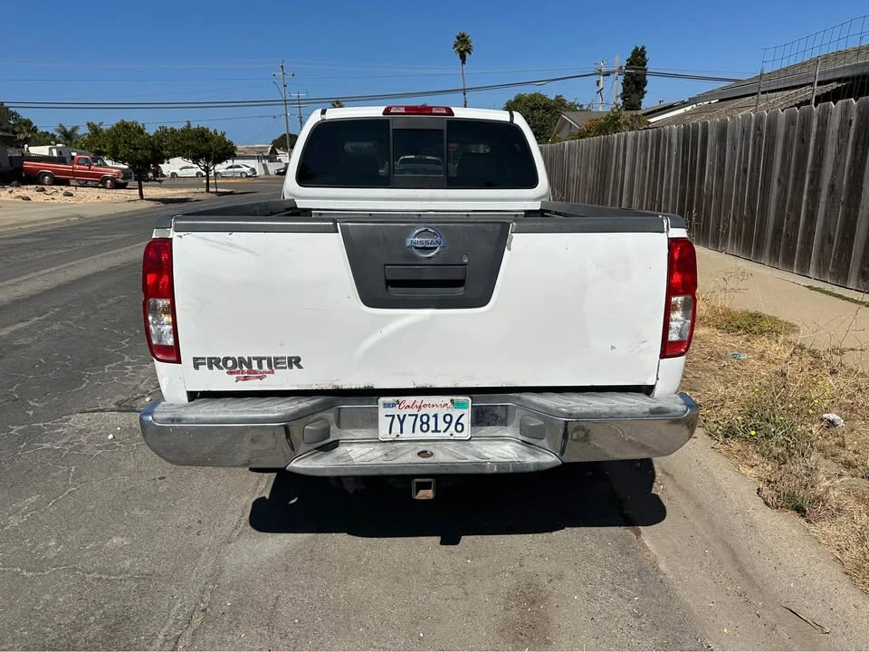 2005 Nissan Frontier 2nd Gen - Image 5 of 17