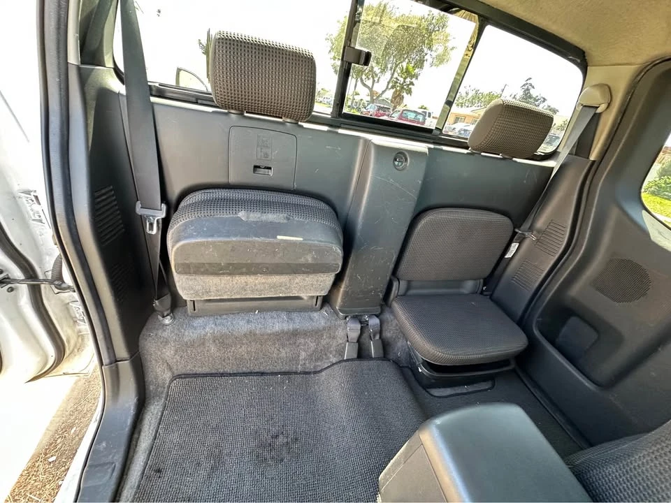 2005 Nissan Frontier 2nd Gen - Image 16 of 17