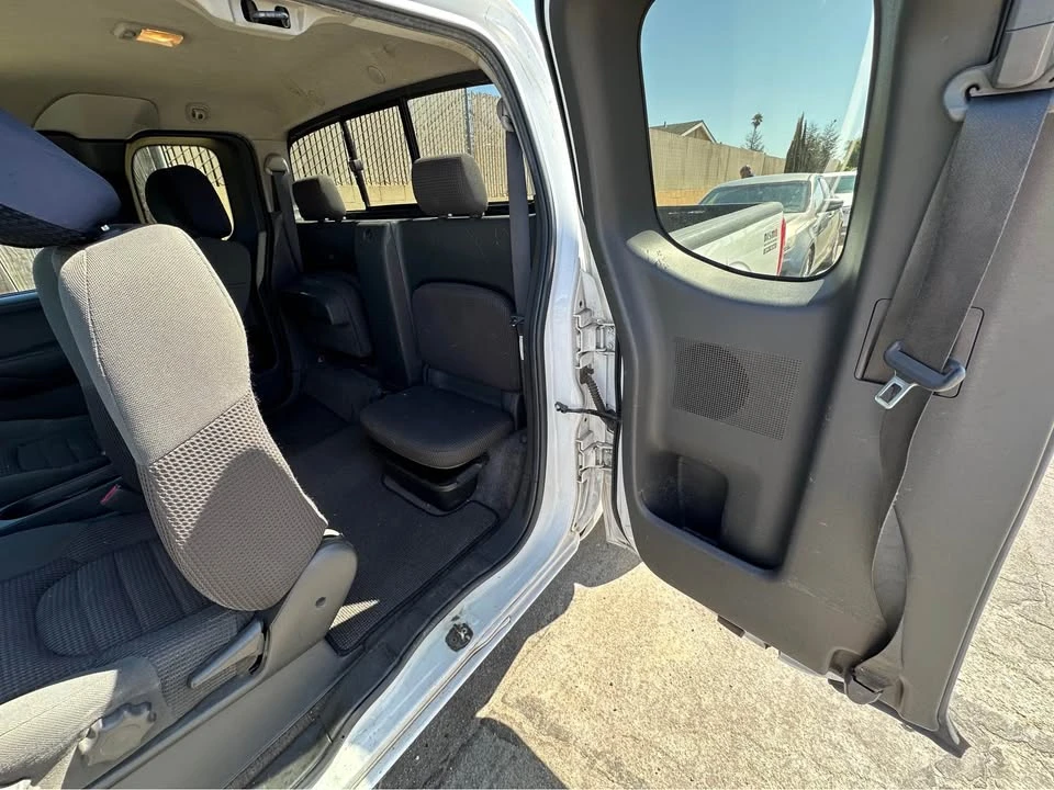 2005 Nissan Frontier 2nd Gen - Image 12 of 17