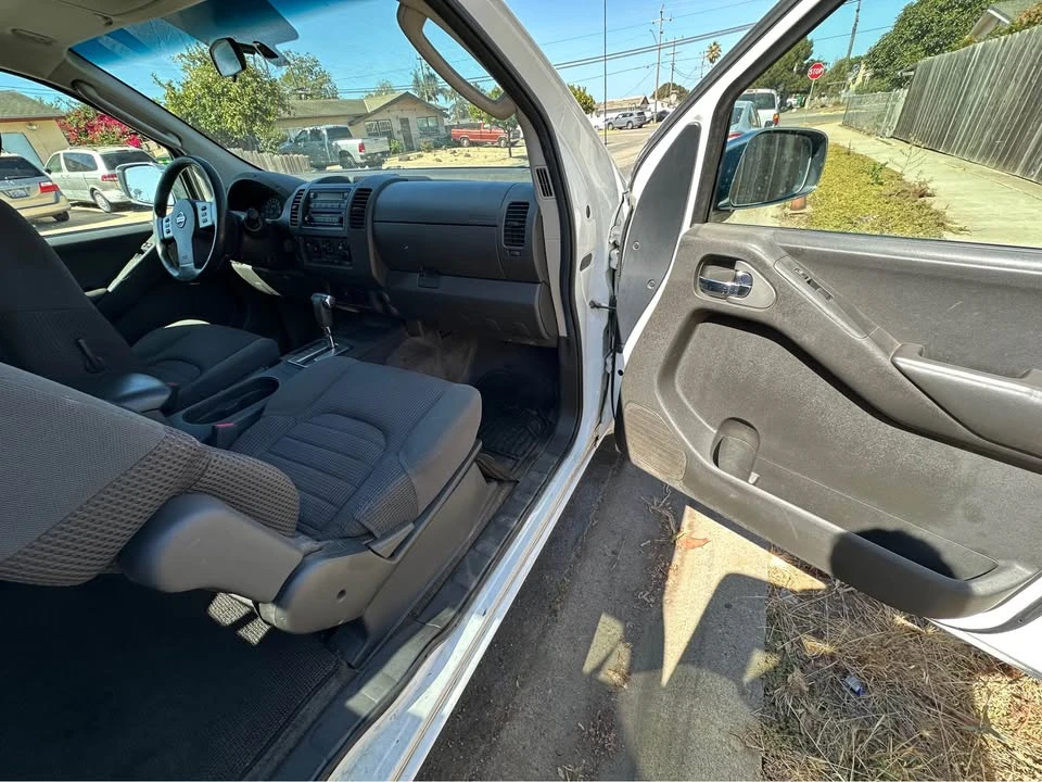 2005 Nissan Frontier 2nd Gen - Image 14 of 17