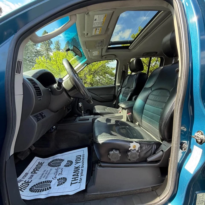 2005 Nissan Frontier 2nd Gen - Image 10 of 11