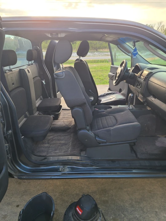 2005 Nissan Frontier 2nd Gen - Image 8 of 12