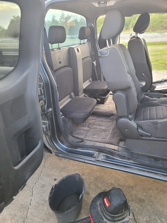 2005 Nissan Frontier 2nd Gen - Image 10 of 12