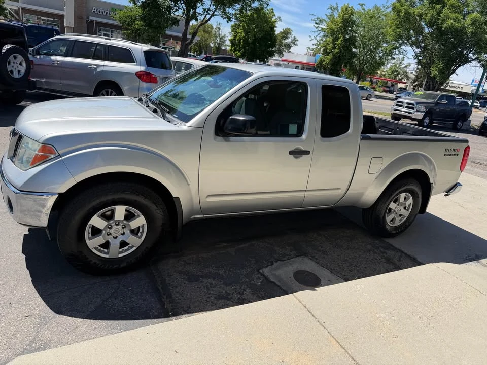 2005 Nissan Frontier 2nd Gen - Image 5 of 12