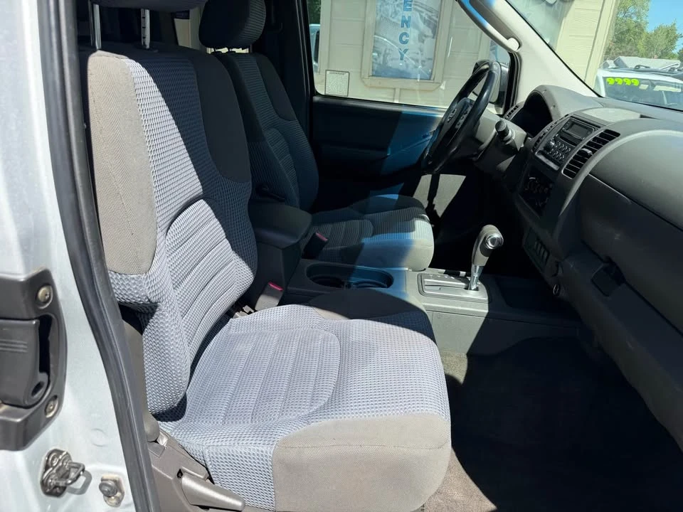 2005 Nissan Frontier 2nd Gen - Image 11 of 12