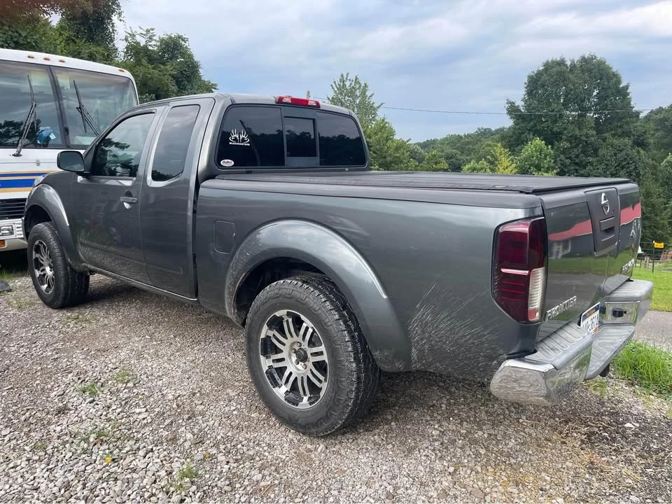 2005 Nissan Frontier 2nd Gen - Image 3 of 5