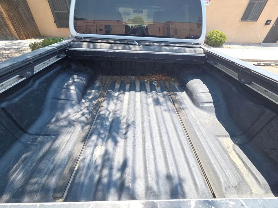 2005 Nissan Frontier 2nd Gen - Image 4 of 8