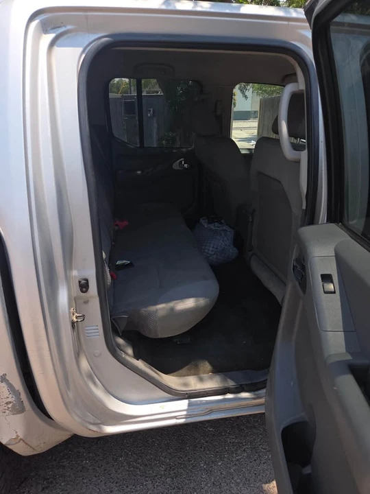 2005 Nissan Frontier 2nd Gen - Image 5 of 8