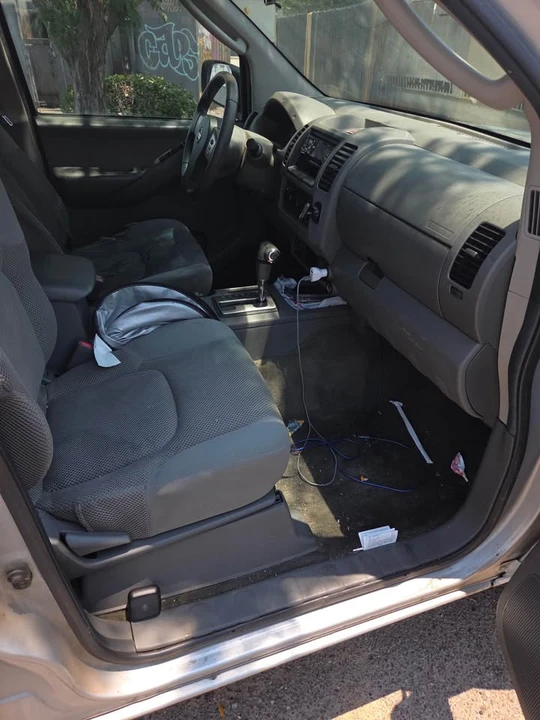 2005 Nissan Frontier 2nd Gen - Image 3 of 8