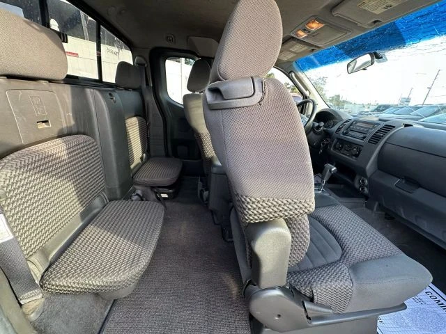 2005 Nissan Frontier 2nd Gen - Image 11 of 12