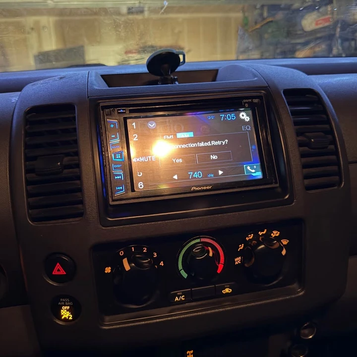 2005 Nissan Frontier 2nd Gen - Image 2 of 6