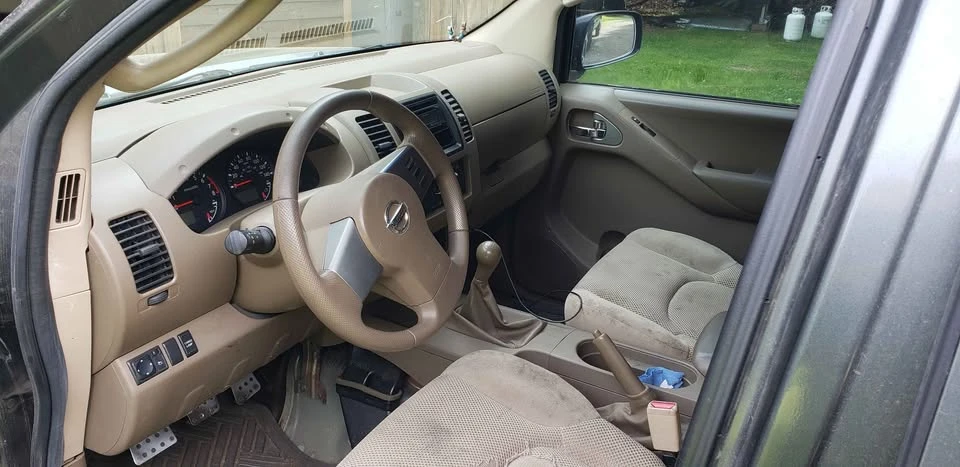2005 Nissan Frontier 2nd Gen - Image 5 of 8