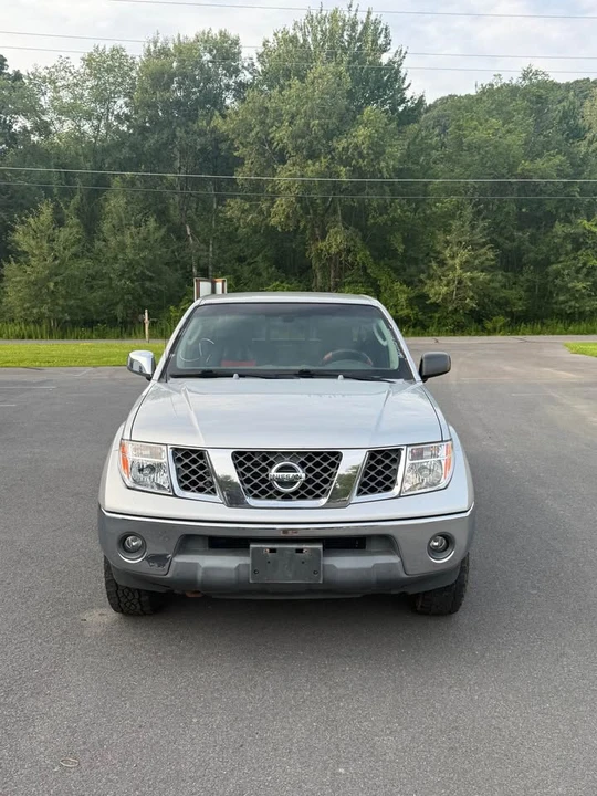 2005 Nissan Frontier 2nd Gen - Image 9 of 13