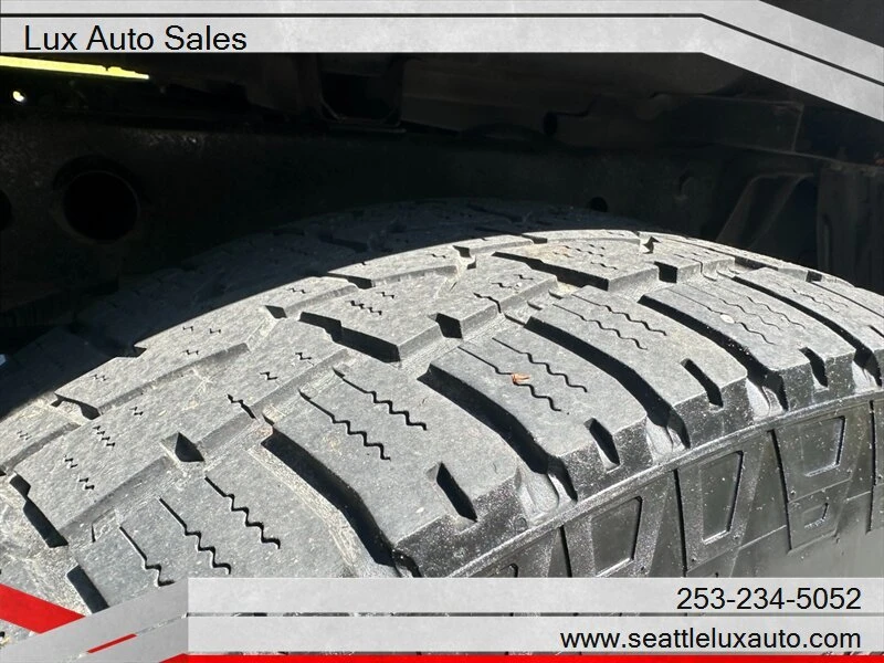2005 Nissan Frontier 2nd Gen - Image 12 of 20