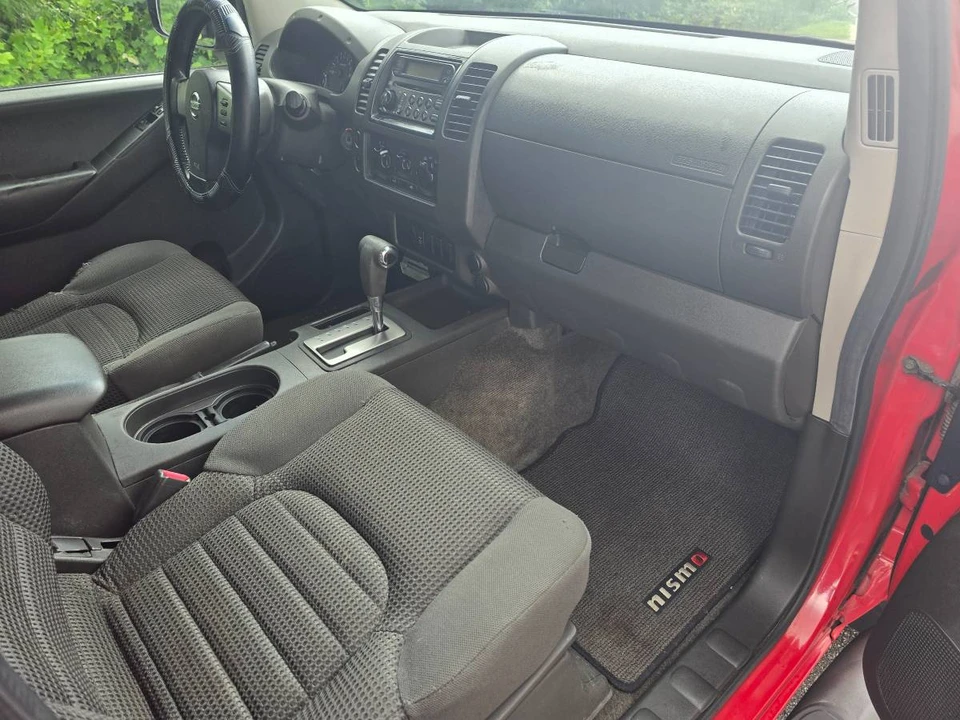 2005 Nissan Frontier 2nd Gen - Image 11 of 21