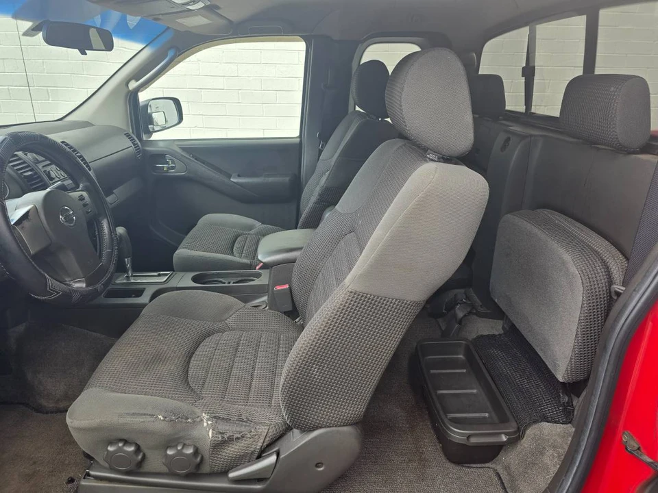 2005 Nissan Frontier 2nd Gen - Image 9 of 21