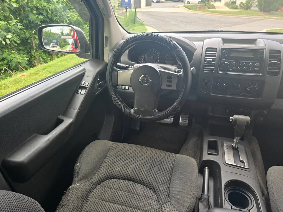 2005 Nissan Frontier 2nd Gen - Image 16 of 21