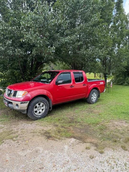 2005 Nissan Frontier 2nd Gen - Image 2 of 5