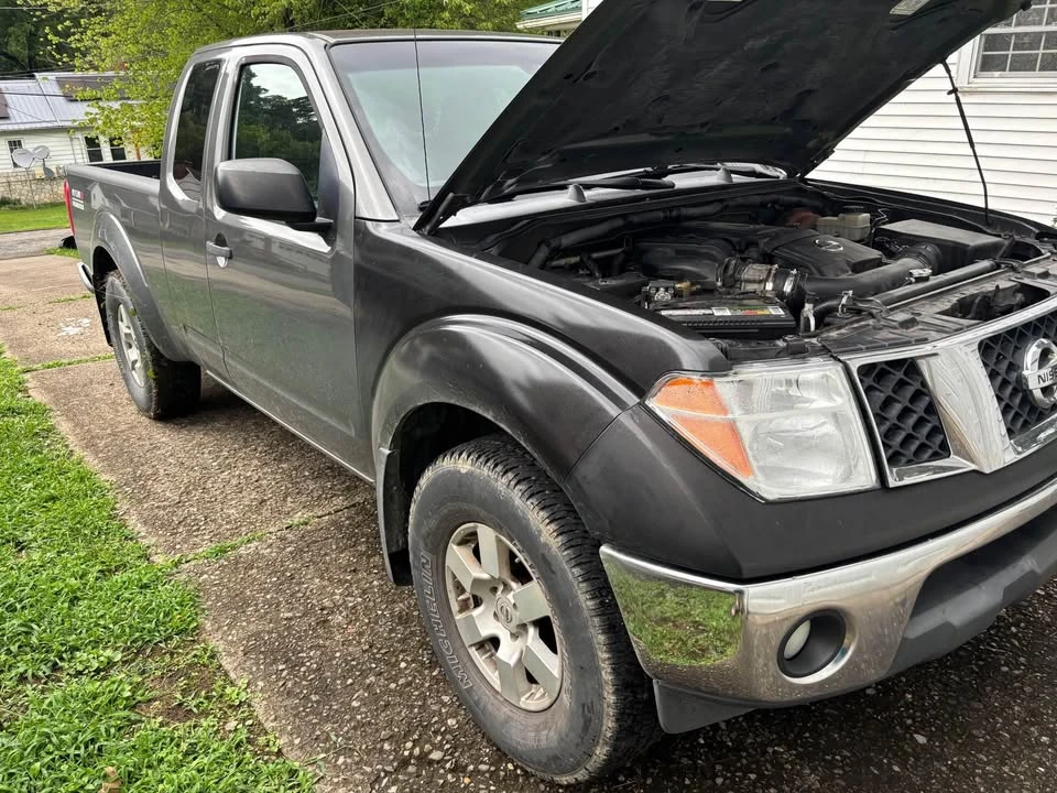 2005 Nissan Frontier 2nd Gen - Image 9 of 11