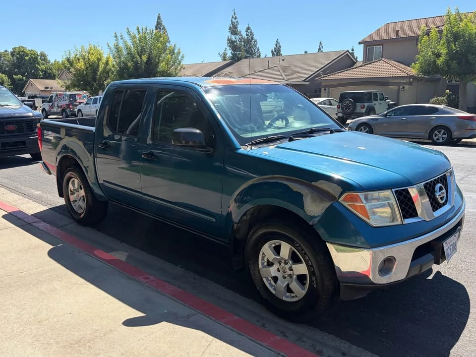 2005 Nissan Frontier 2nd Gen - Image 4 of 6