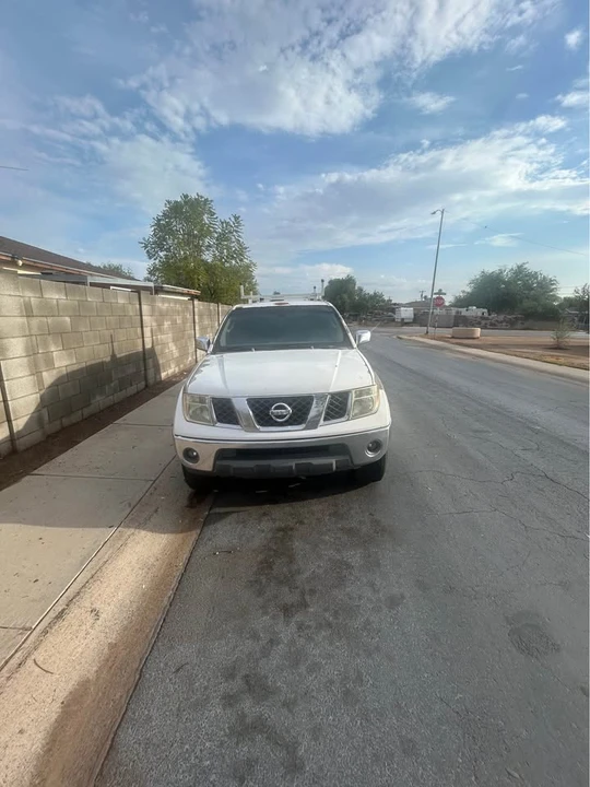 2005 Nissan Frontier 2nd Gen - Image 2 of 6