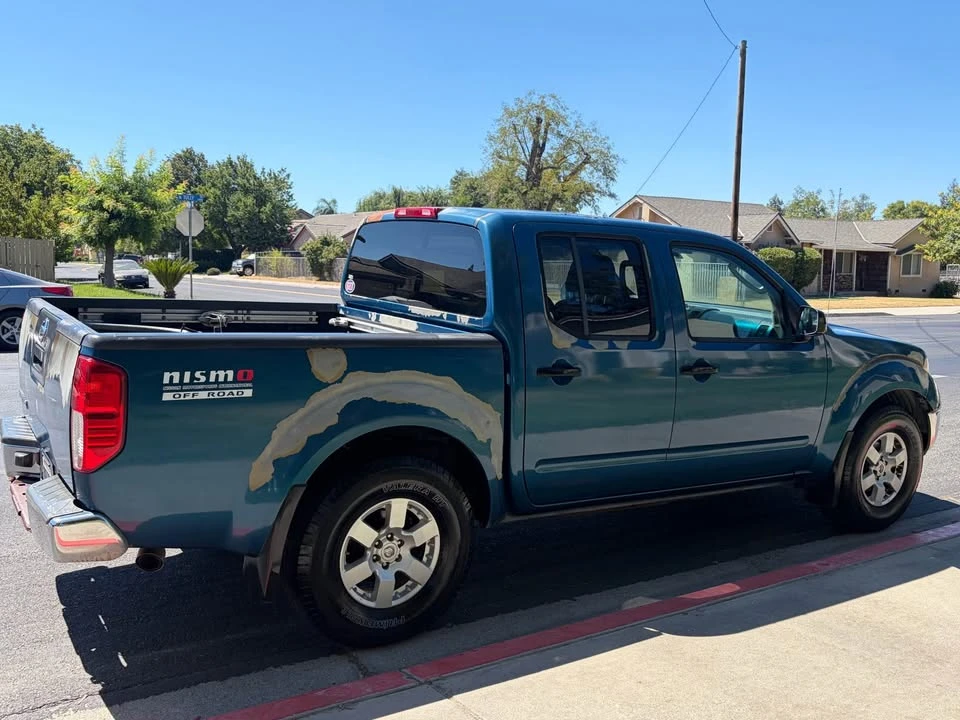 2005 Nissan Frontier 2nd Gen - Image 3 of 6