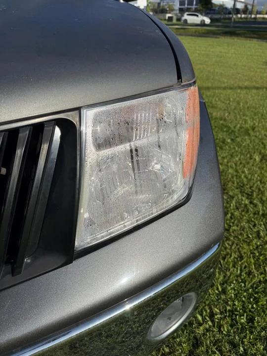 2005 Nissan Frontier 2nd Gen - Image 11 of 18
