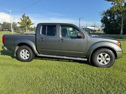 2005 Nissan Frontier Nismo Pickup 4D 5 ft