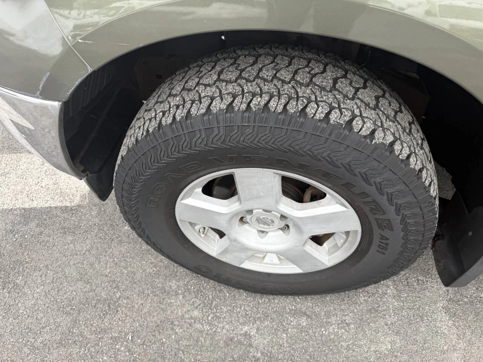 2005 Nissan Frontier 2nd Gen - Image 11 of 12
