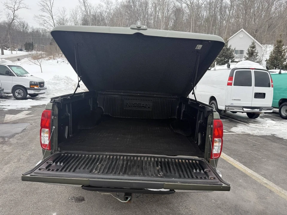 2005 Nissan Frontier 2nd Gen - Image 6 of 12