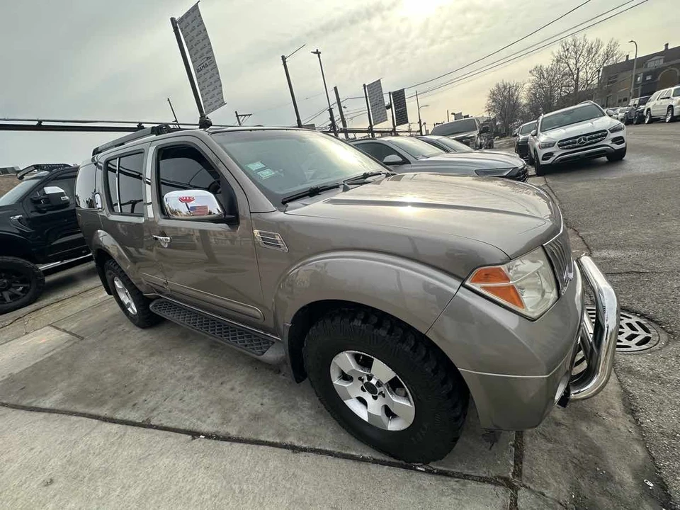 2005 Nissan Pathfinder 3rd Gen - Image 8 of 18